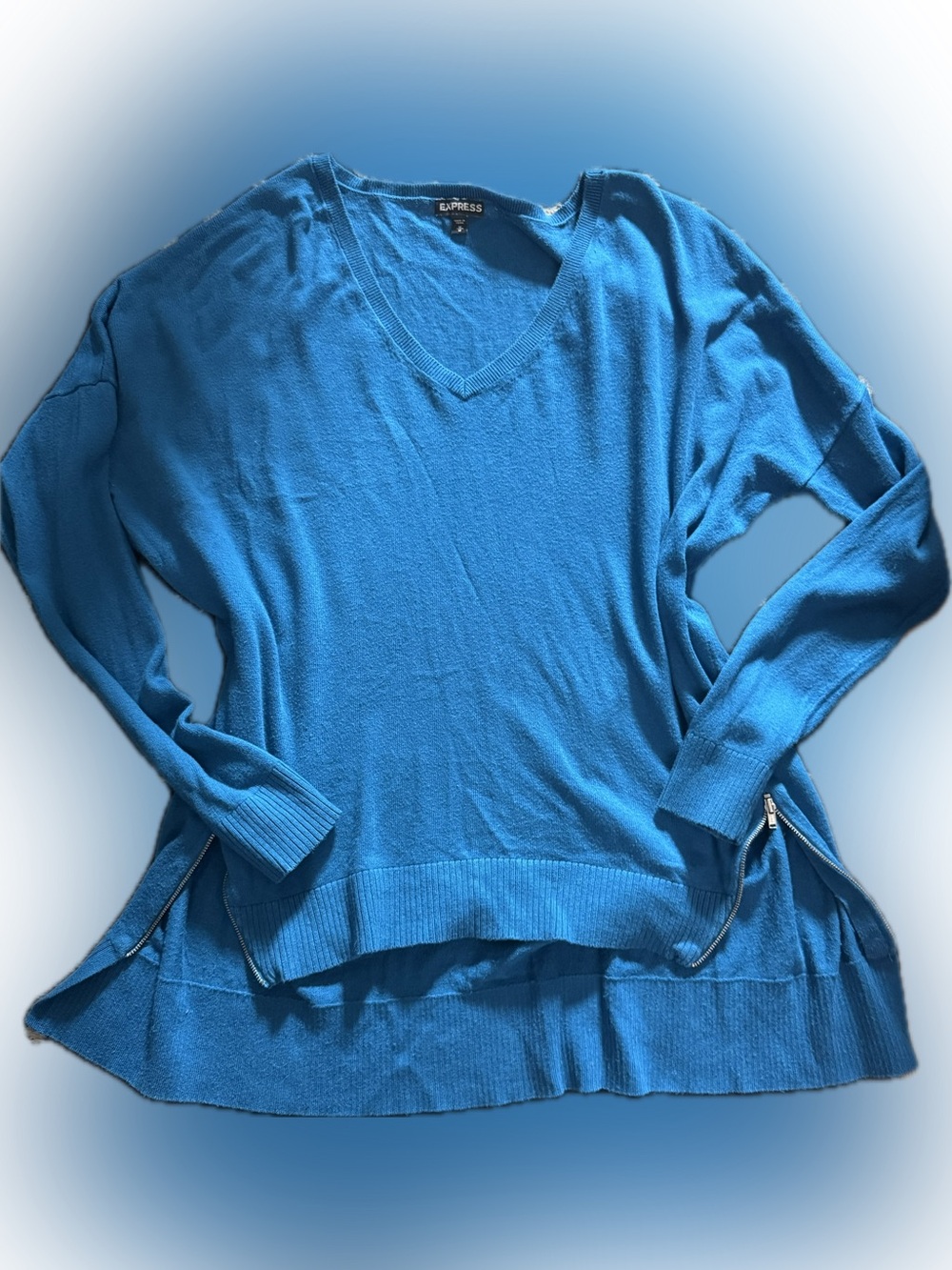 Express Sweater - Picture 3 of 3